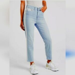 Athleta Sculptek Straight Leg Crop in Light Indigo w/‎ White Stripe 360° Stretch